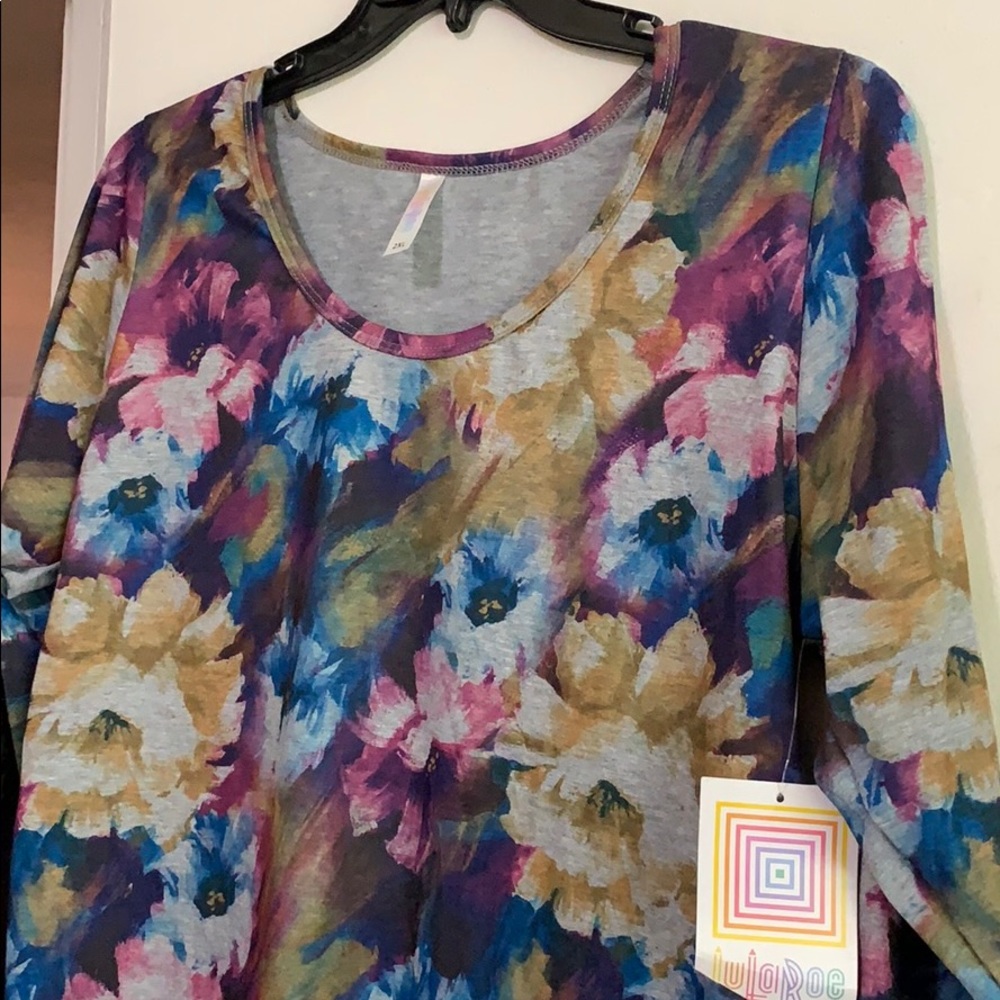 NWT LulaRoe Watercolor Lynnae.